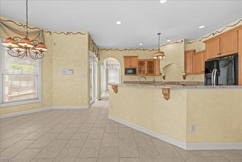 Photo 17 of 49 residential for sale in Chesapeake virginia