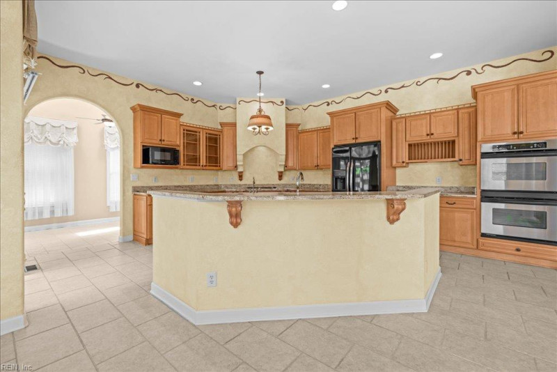 Photo 18 of 49 residential for sale in Chesapeake virginia