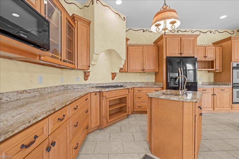 Photo 20 of 49 residential for sale in Chesapeake virginia