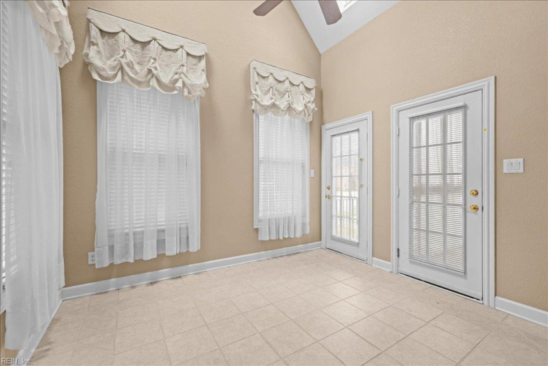 Photo 21 of 49 residential for sale in Chesapeake virginia