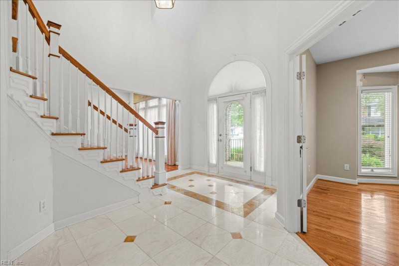 Photo 8 of 49 residential for sale in Chesapeake virginia