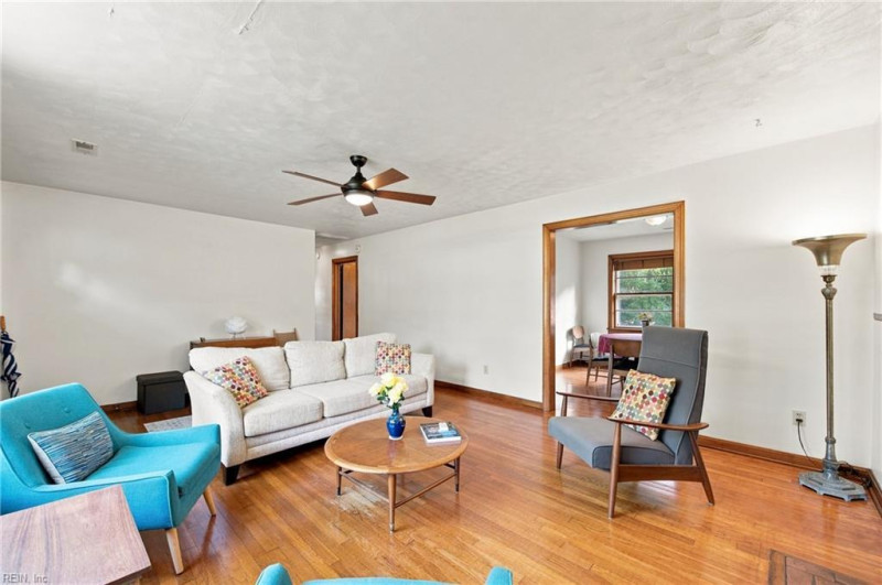 Photo 7 of 39 residential for sale in Newport News virginia
