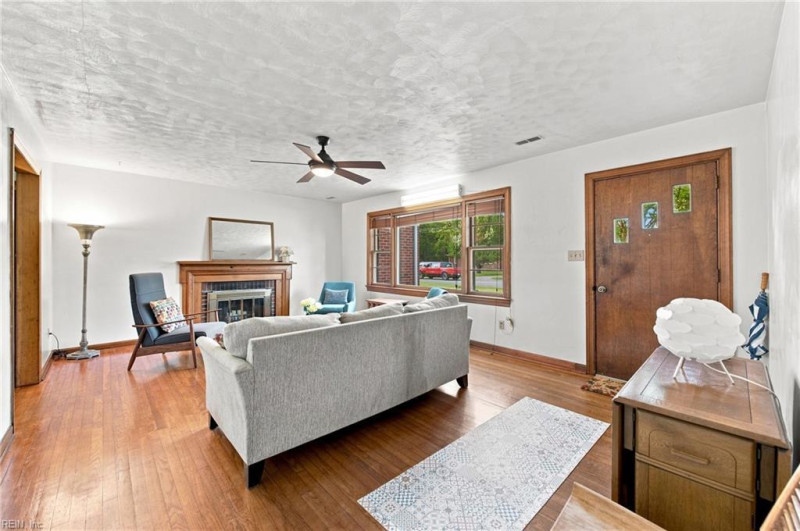 Photo 9 of 39 residential for sale in Newport News virginia