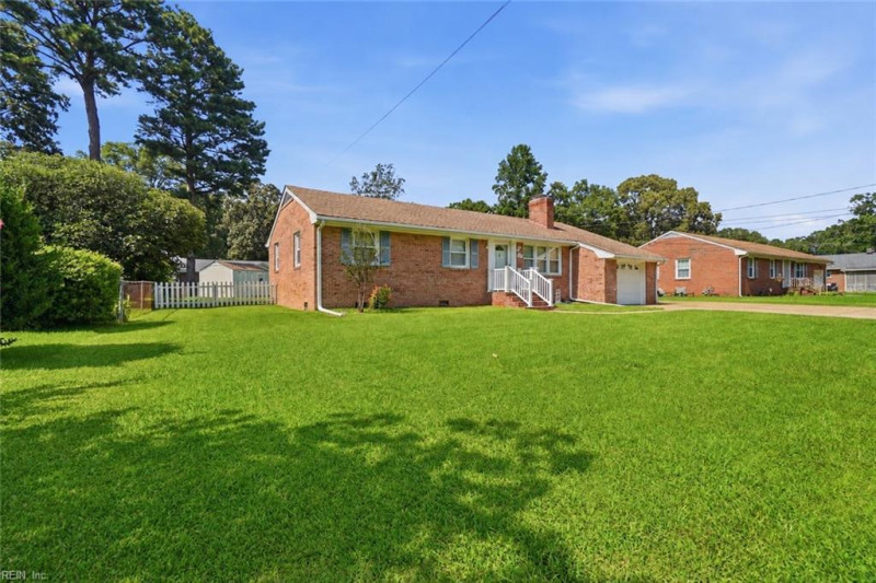 Photo 13 of 16 residential for sale in Chesapeake virginia