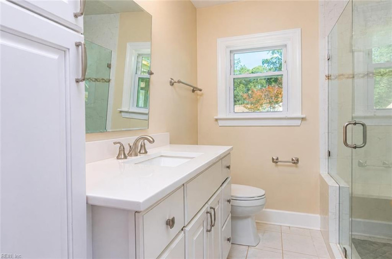 Photo 8 of 16 residential for sale in Chesapeake virginia