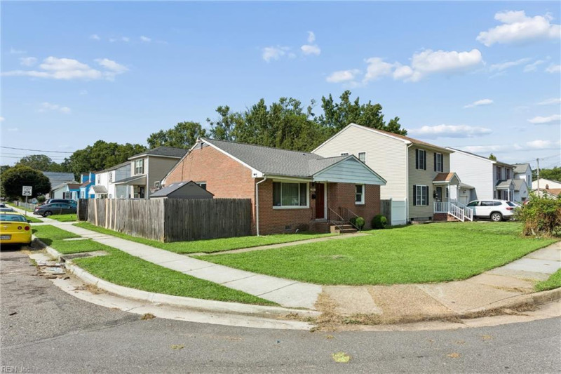 Photo 3 of 38 residential for sale in Hampton virginia Photo 3 of 38 residential for sale in Hampton virginia