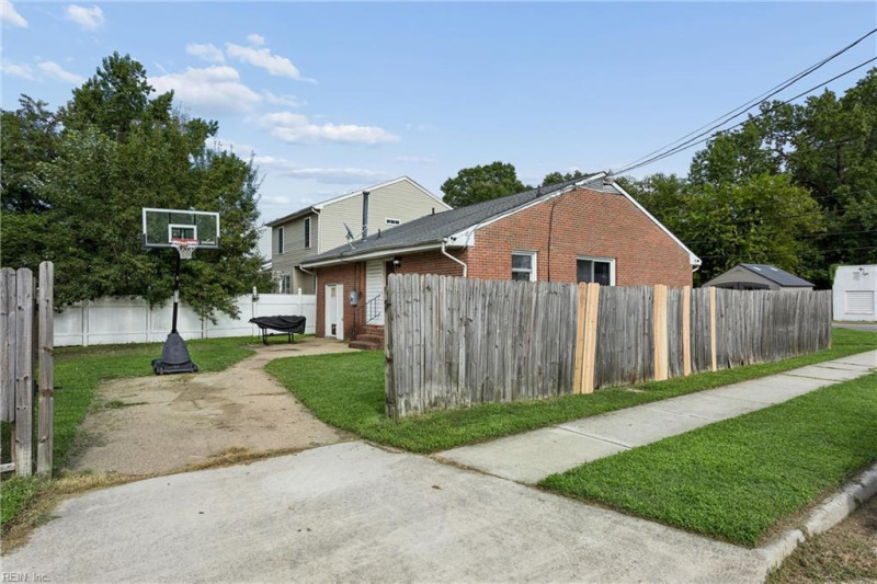 Photo 31 of 38 residential for sale in Hampton virginia Photo 31 of 38 residential for sale in Hampton virginia
