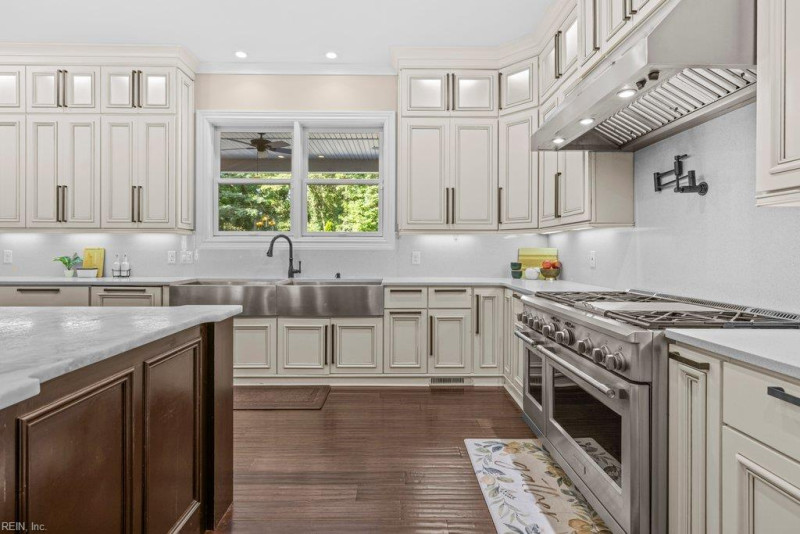 Photo 11 of 50 residential for sale in Virginia Beach virginia