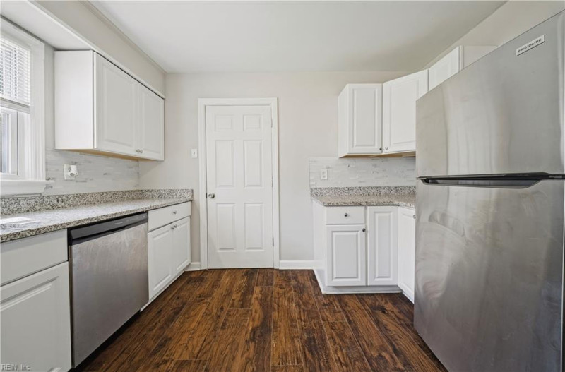 Photo 14 of 27 residential for sale in Virginia Beach virginia