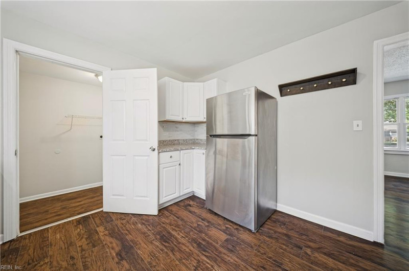 Photo 15 of 27 residential for sale in Virginia Beach virginia