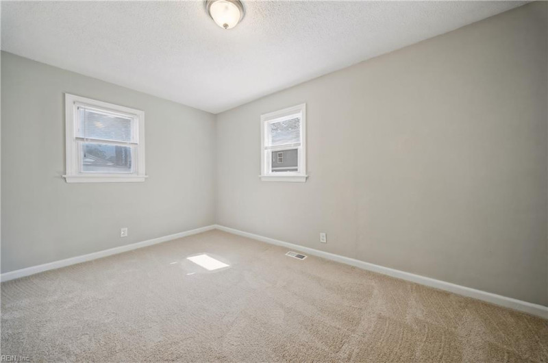 Photo 16 of 27 residential for sale in Virginia Beach virginia