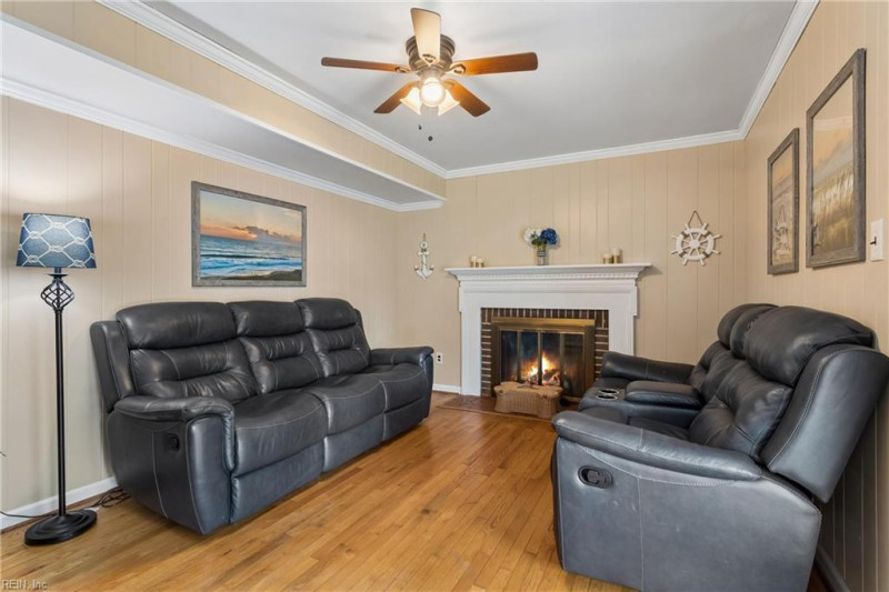Photo 13 of 36 residential for sale in Poquoson virginia