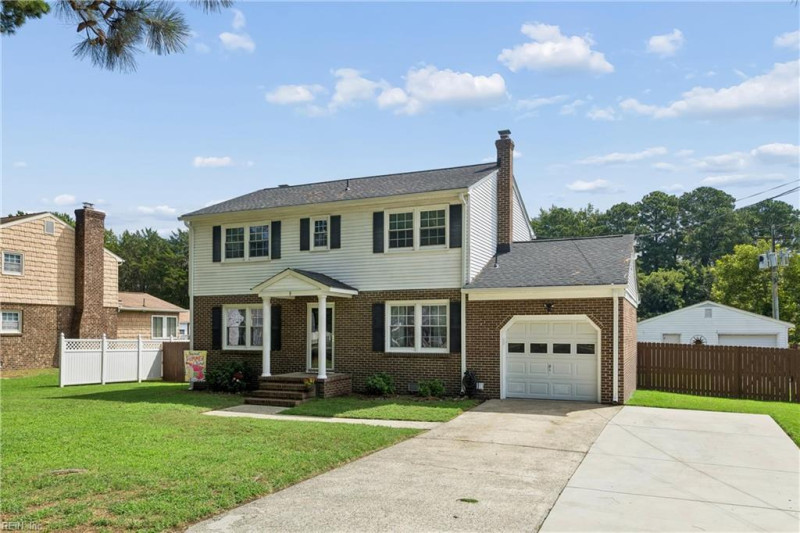 Photo 2 of 36 residential for sale in Poquoson virginia