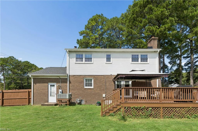 Photo 33 of 36 residential for sale in Poquoson virginia