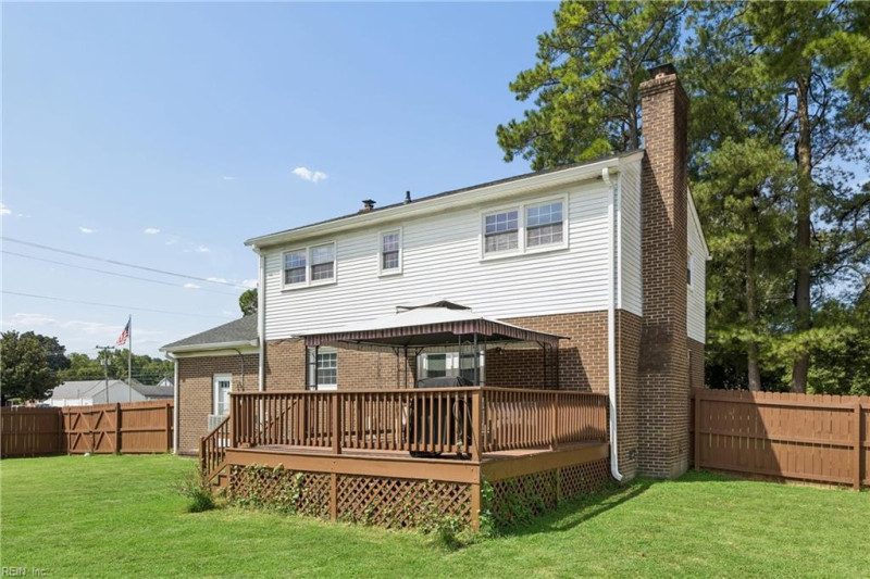 Photo 34 of 36 residential for sale in Poquoson virginia