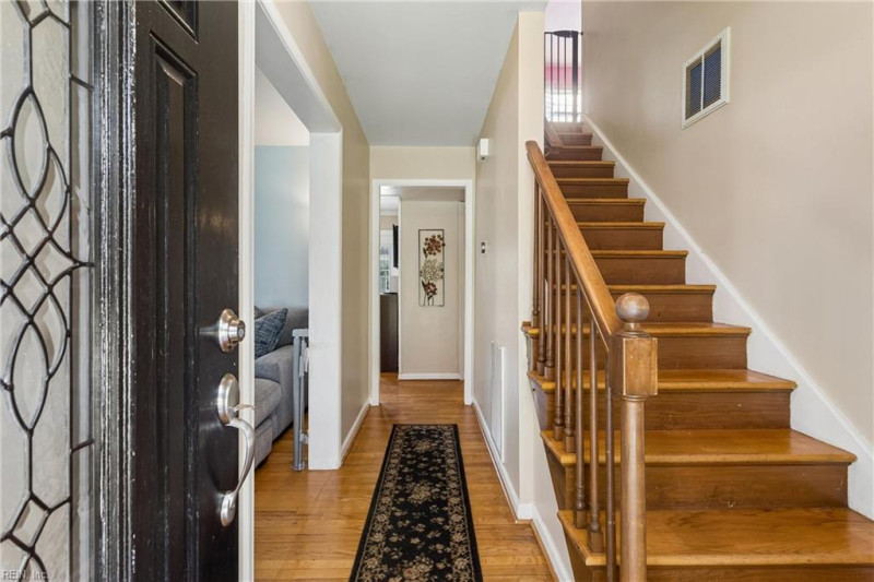 Photo 4 of 36 residential for sale in Poquoson virginia