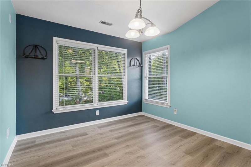 Photo 8 of 24 residential for sale in York County virginia