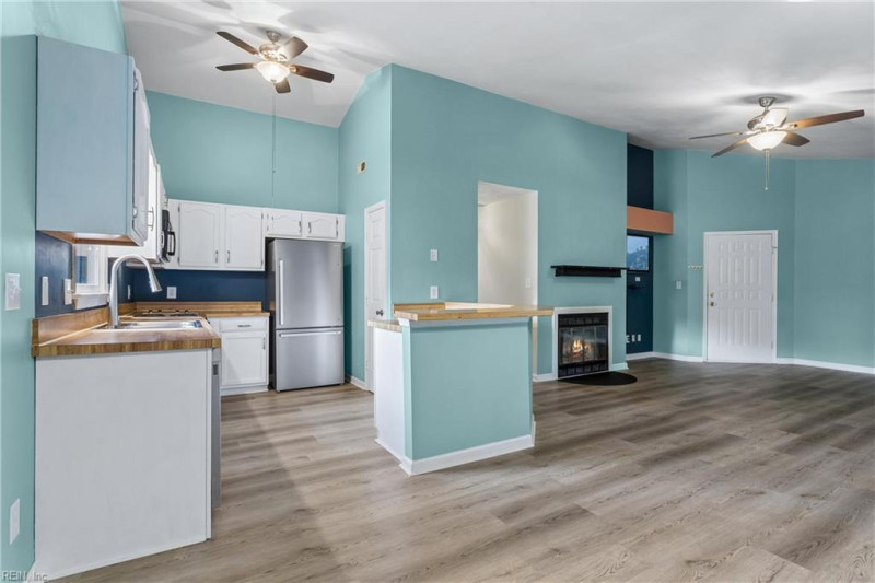 Photo 9 of 24 residential for sale in York County virginia
