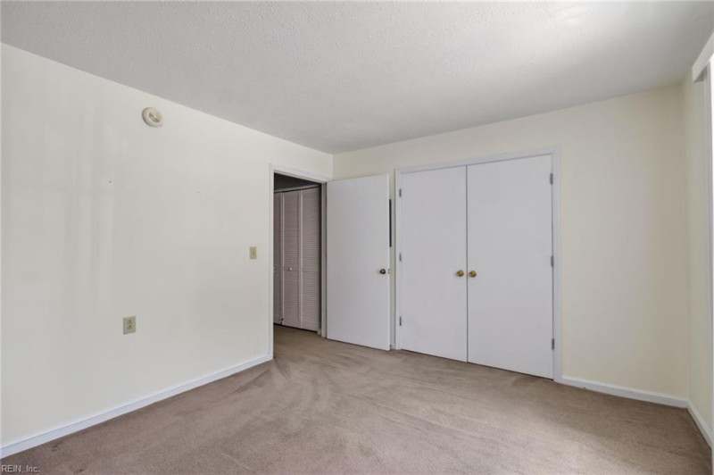 Photo 15 of 24 residential for sale in Chesapeake virginia