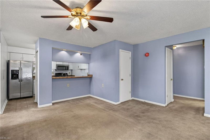 Photo 6 of 24 residential for sale in Chesapeake virginia