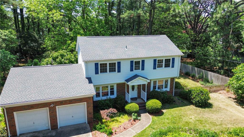 Photo 3 of 34 residential for sale in Virginia Beach virginia