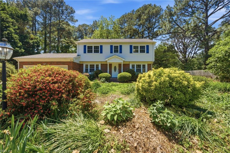 Photo 4 of 34 residential for sale in Virginia Beach virginia