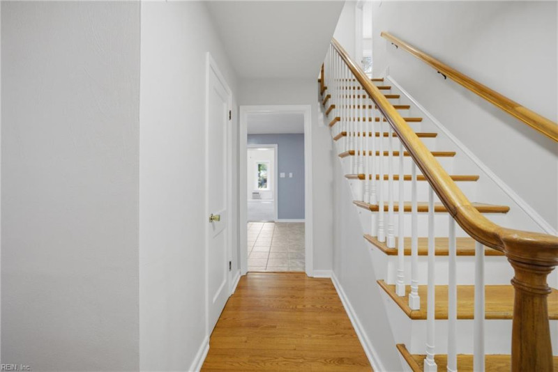 Photo 8 of 34 residential for sale in Virginia Beach virginia
