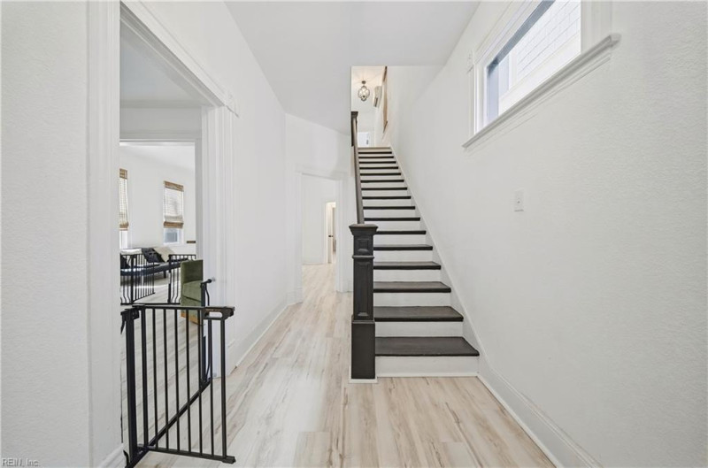 Photo 10 of 33 residential for sale in Norfolk virginia