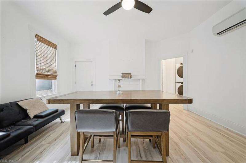 Photo 11 of 33 residential for sale in Norfolk virginia