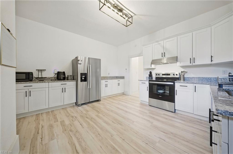 Photo 12 of 33 residential for sale in Norfolk virginia