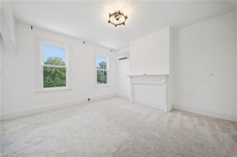 Photo 15 of 33 residential for sale in Norfolk virginia