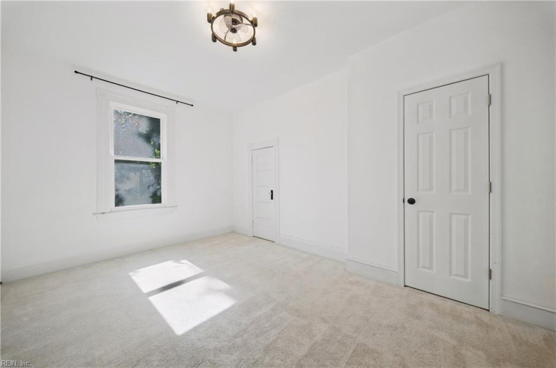 Photo 21 of 33 residential for sale in Norfolk virginia