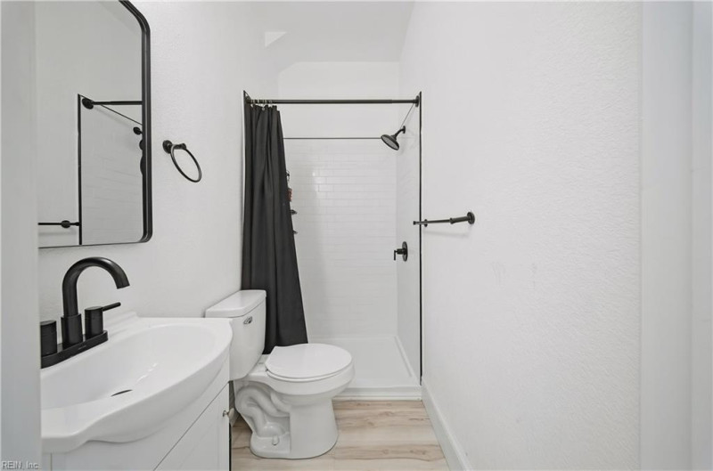 Photo 25 of 33 residential for sale in Norfolk virginia