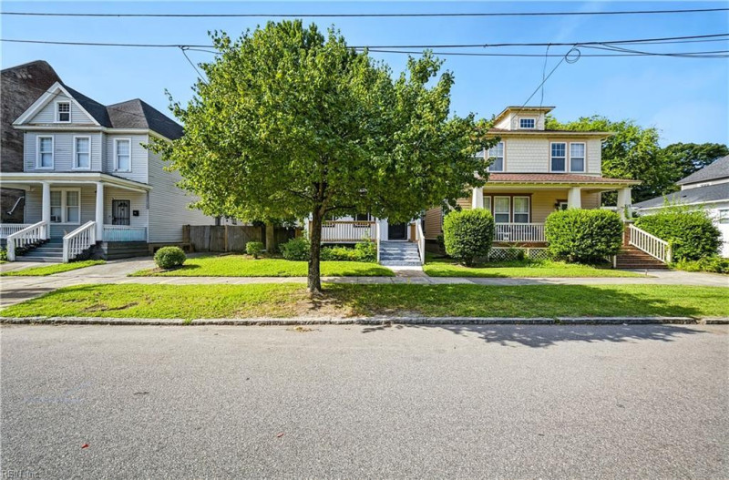 Photo 4 of 33 residential for sale in Norfolk virginia