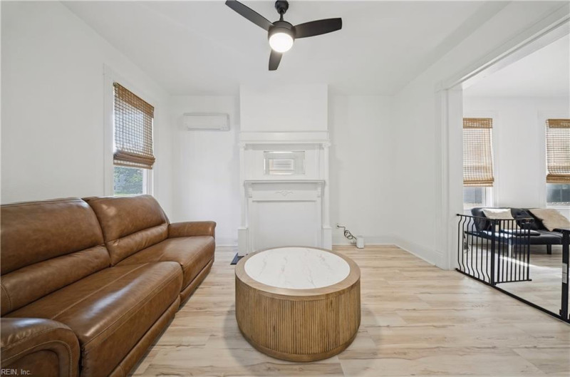 Photo 7 of 33 residential for sale in Norfolk virginia