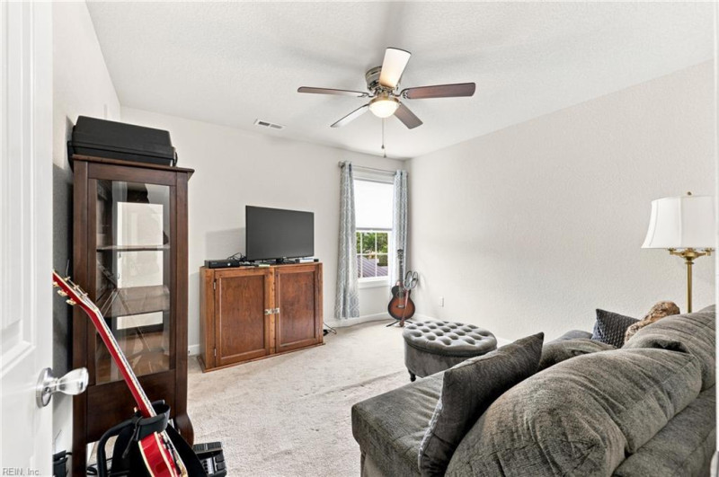 Photo 19 of 39 residential for sale in Suffolk virginia