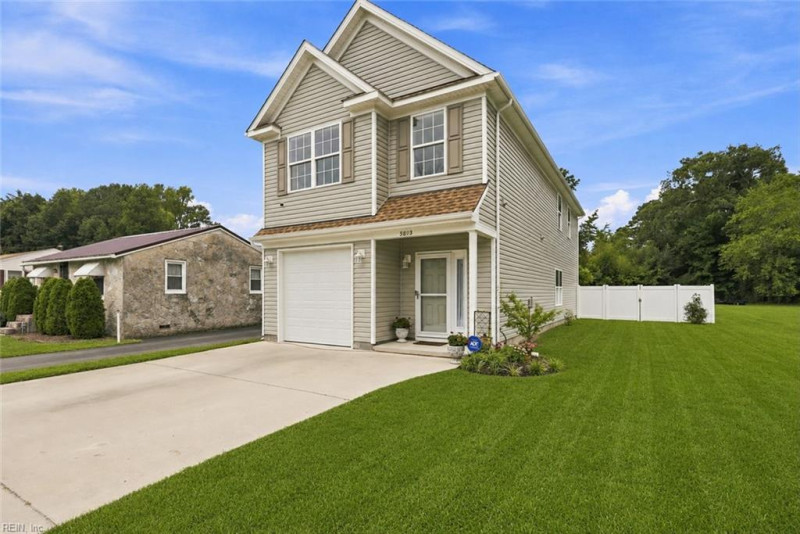 Photo 2 of 39 residential for sale in Suffolk virginia