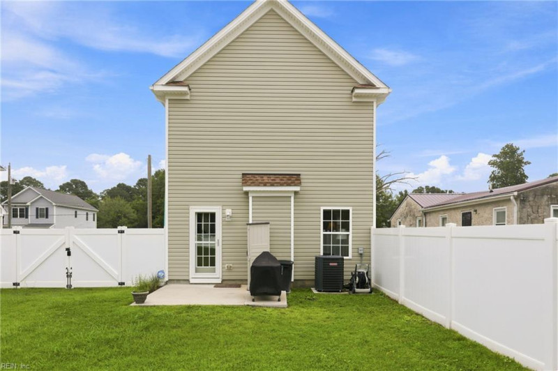 Photo 35 of 39 residential for sale in Suffolk virginia