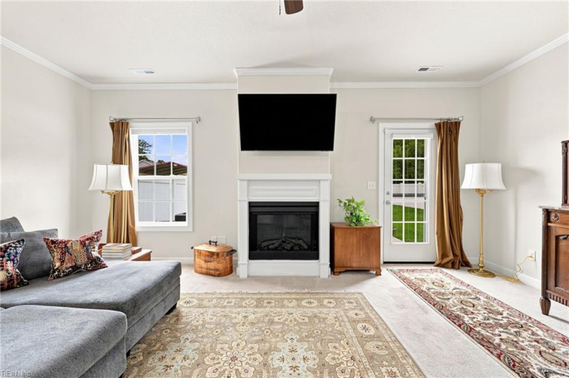 Photo 8 of 39 residential for sale in Suffolk virginia