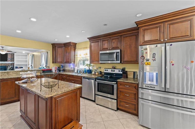 Photo 14 of 47 residential for sale in Chesapeake virginia Photo 14 of 47 residential for sale in Chesapeake virginia