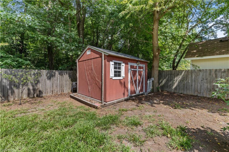 Photo 38 of 47 residential for sale in Chesapeake virginia Photo 38 of 47 residential for sale in Chesapeake virginia