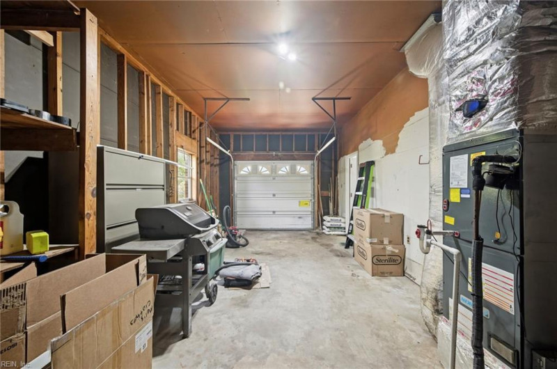 Photo 26 of 45 residential for sale in Williamsburg virginia