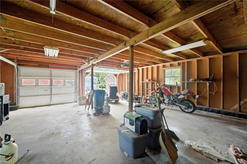 Photo 28 of 45 residential for sale in Williamsburg virginia