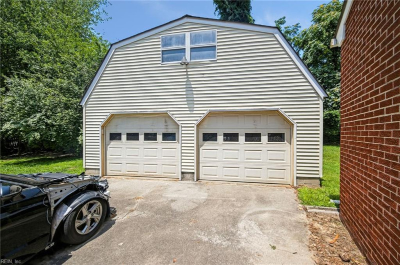 Photo 31 of 45 residential for sale in Williamsburg virginia