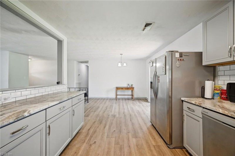 Photo 4 of 45 residential for sale in Williamsburg virginia