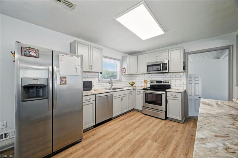 Photo 5 of 45 residential for sale in Williamsburg virginia