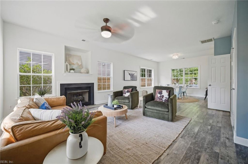 Photo 8 of 50 residential for sale in Virginia Beach virginia