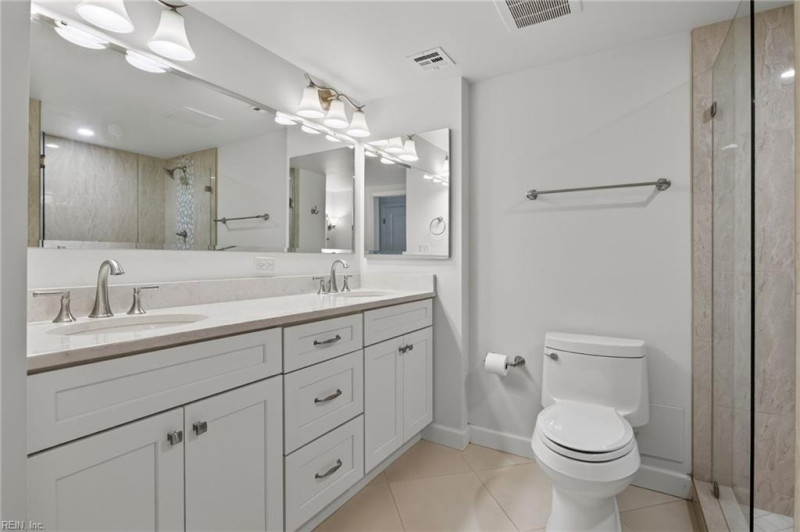 Photo 16 of 45 residential for sale in Virginia Beach virginia