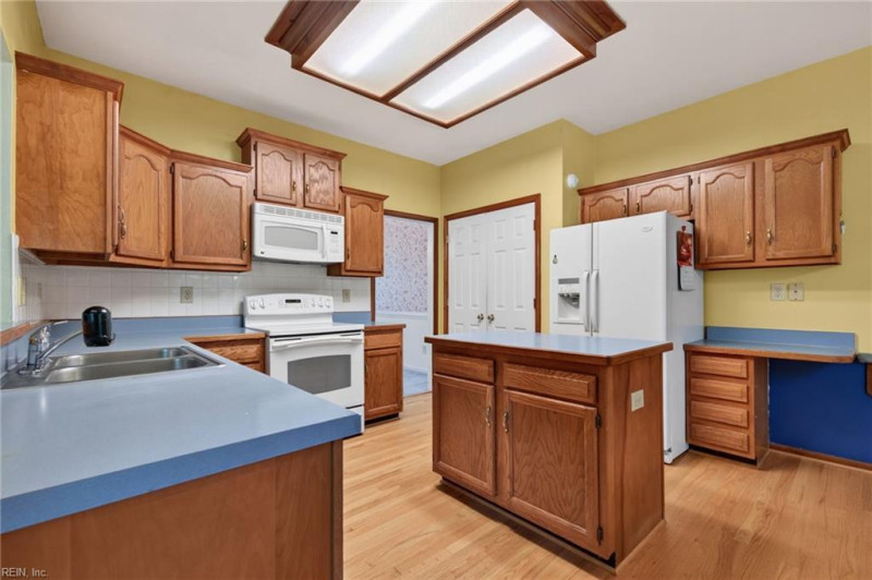 Photo 12 of 46 residential for sale in Chesapeake virginia Photo 12 of 46 residential for sale in Chesapeake virginia