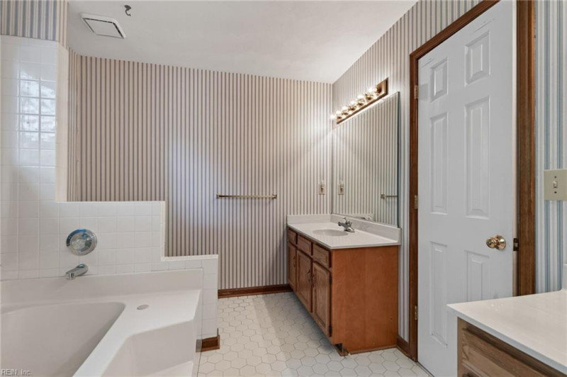 Photo 36 of 46 residential for sale in Chesapeake virginia Photo 36 of 46 residential for sale in Chesapeake virginia